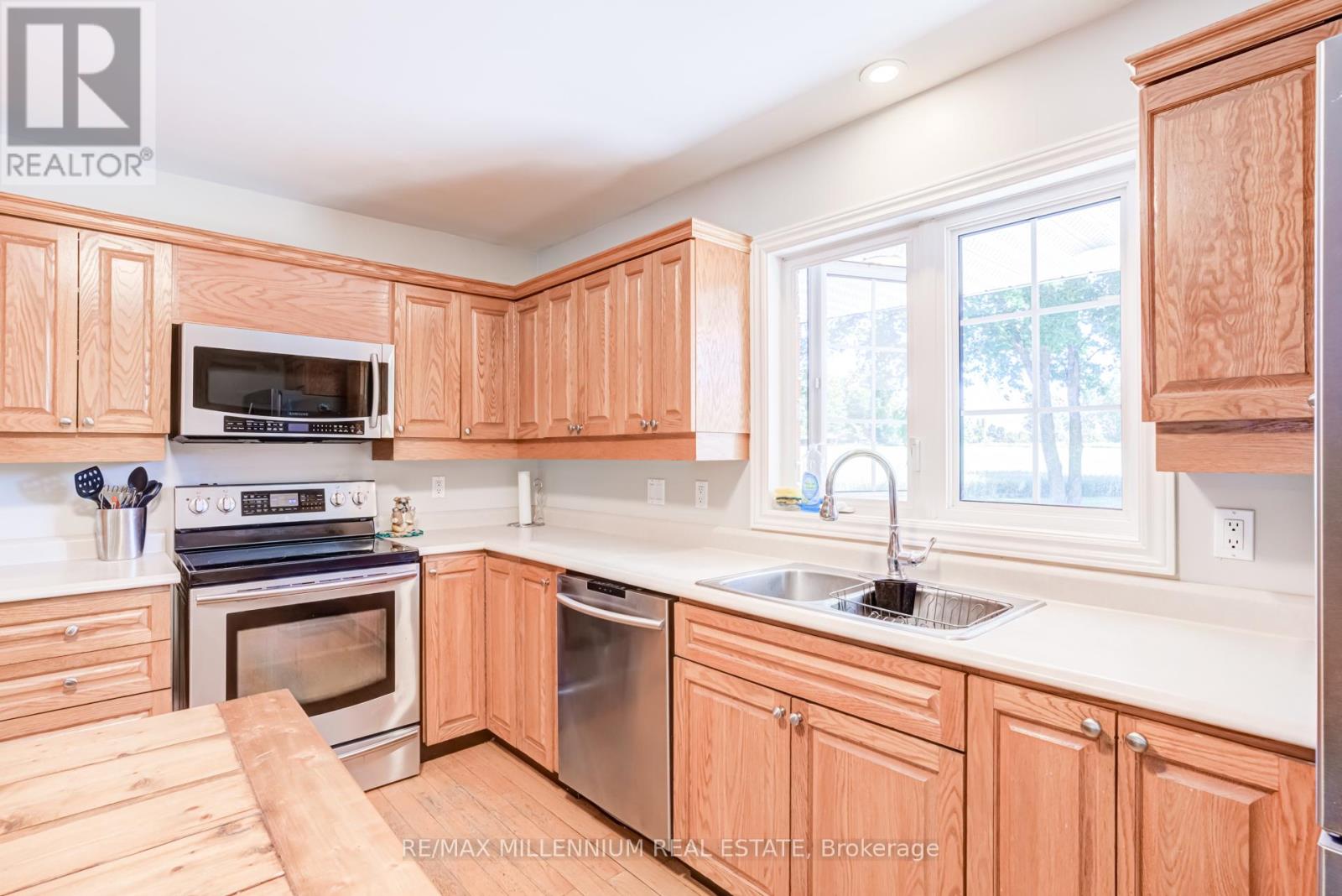 6072 5TH SIDE ROAD - 14