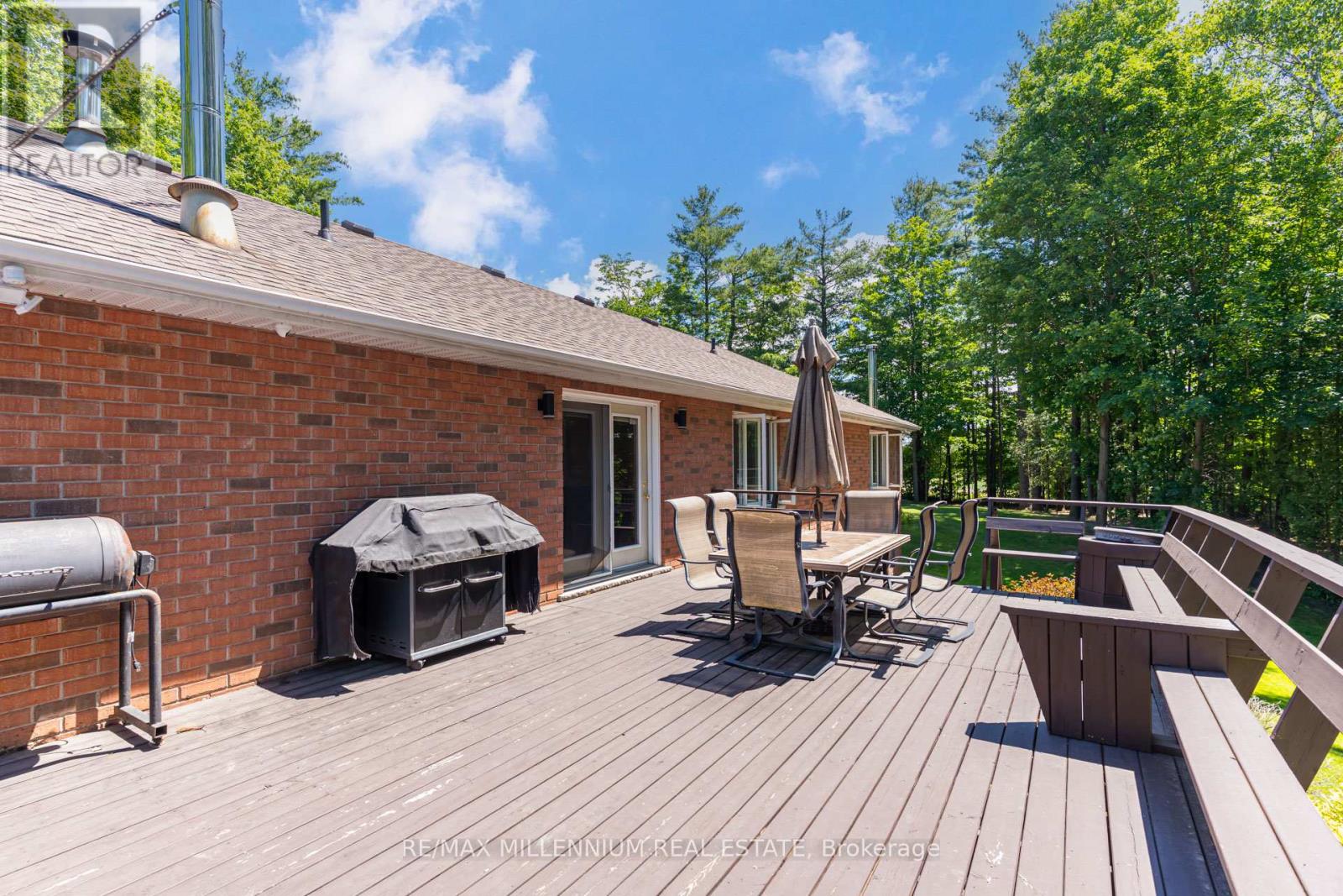 6072 5TH SIDE ROAD - 38