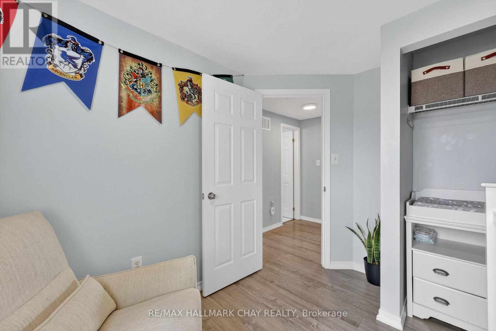2057 OSBOND ROAD - 20