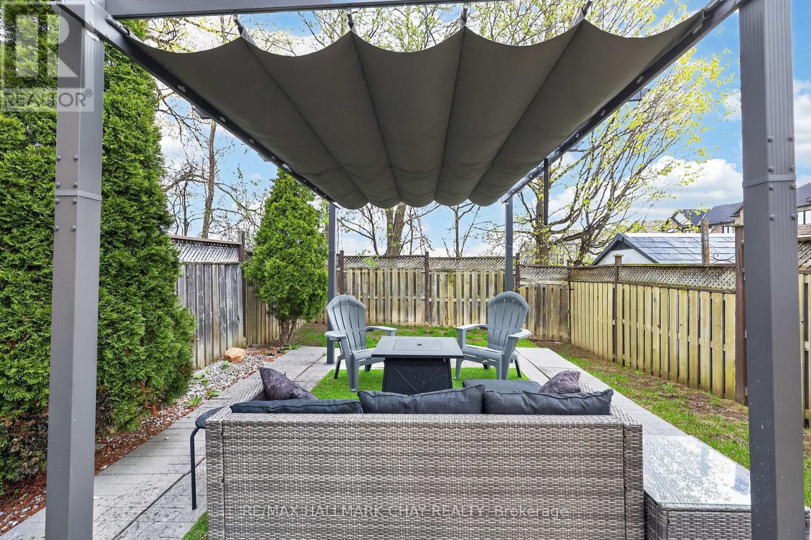 2057 OSBOND ROAD - 32
