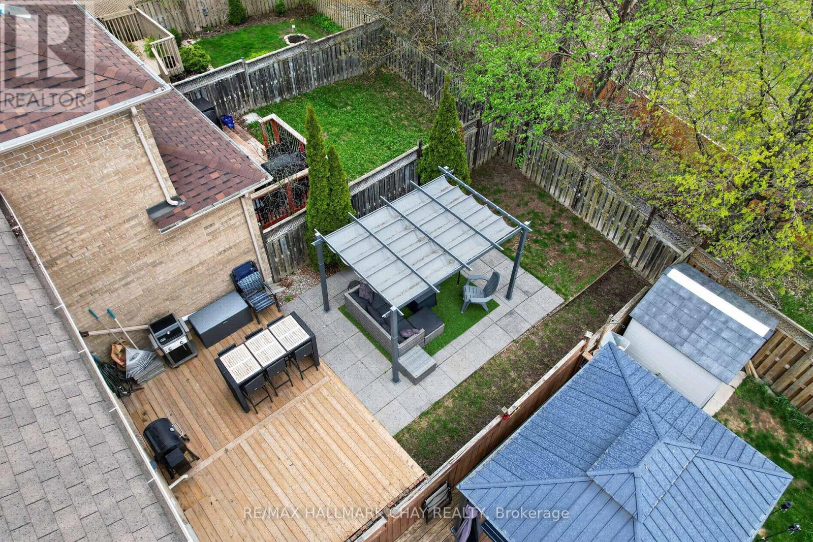 2057 OSBOND ROAD - 33