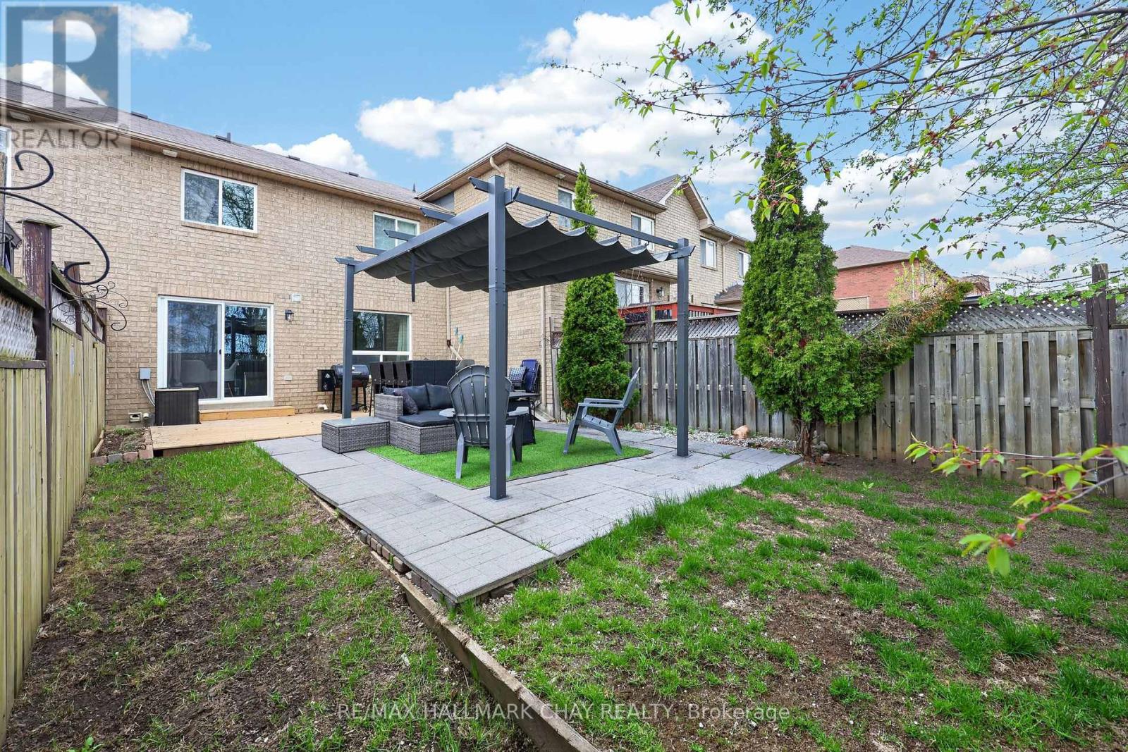 2057 OSBOND ROAD - 34