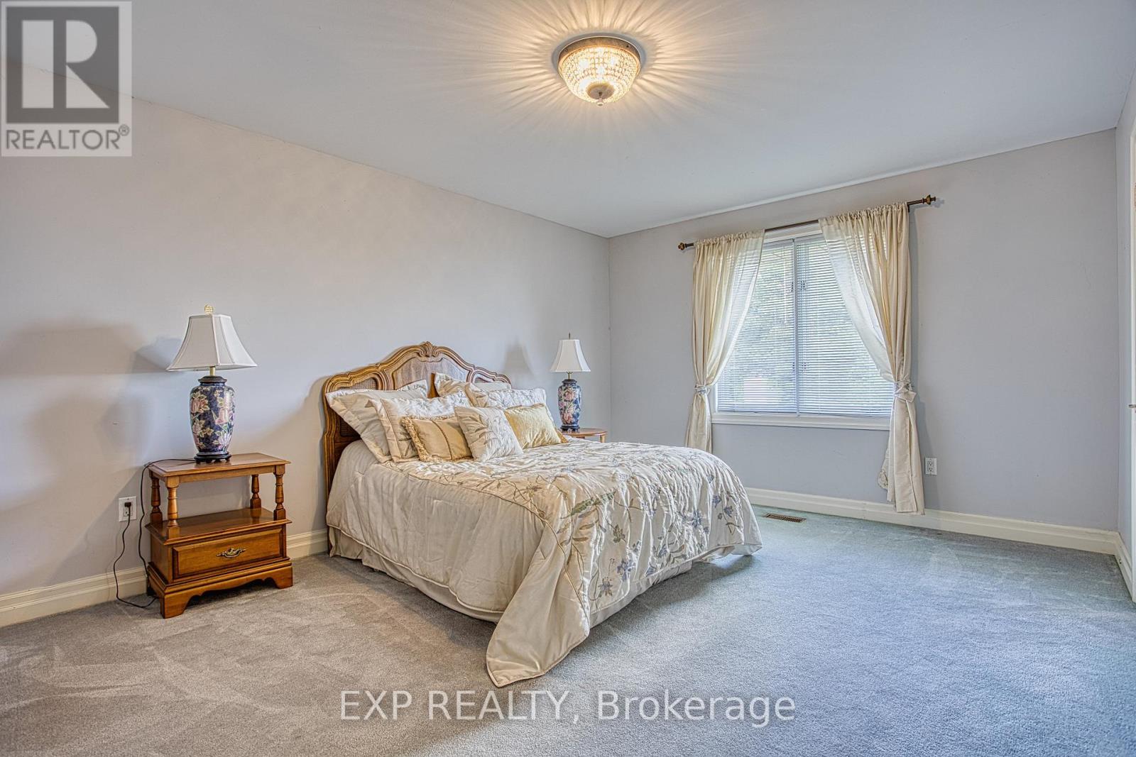 22 BURT COURT - 27