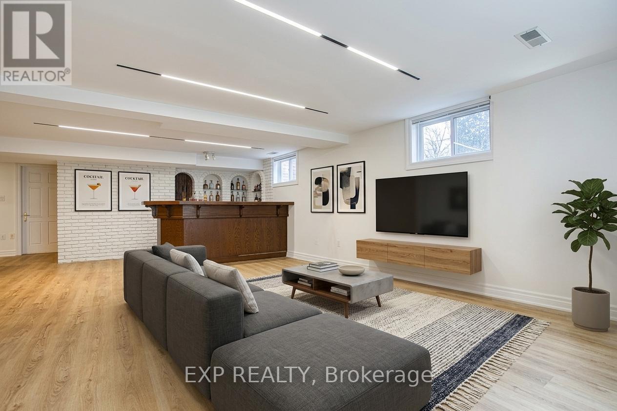 22 BURT COURT - 34