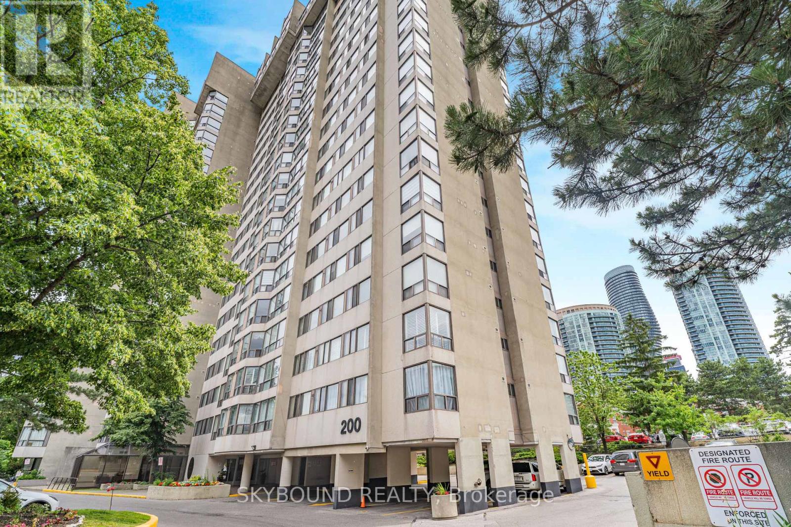 #108 200 ROBERT SPECK PARKWAY - 39