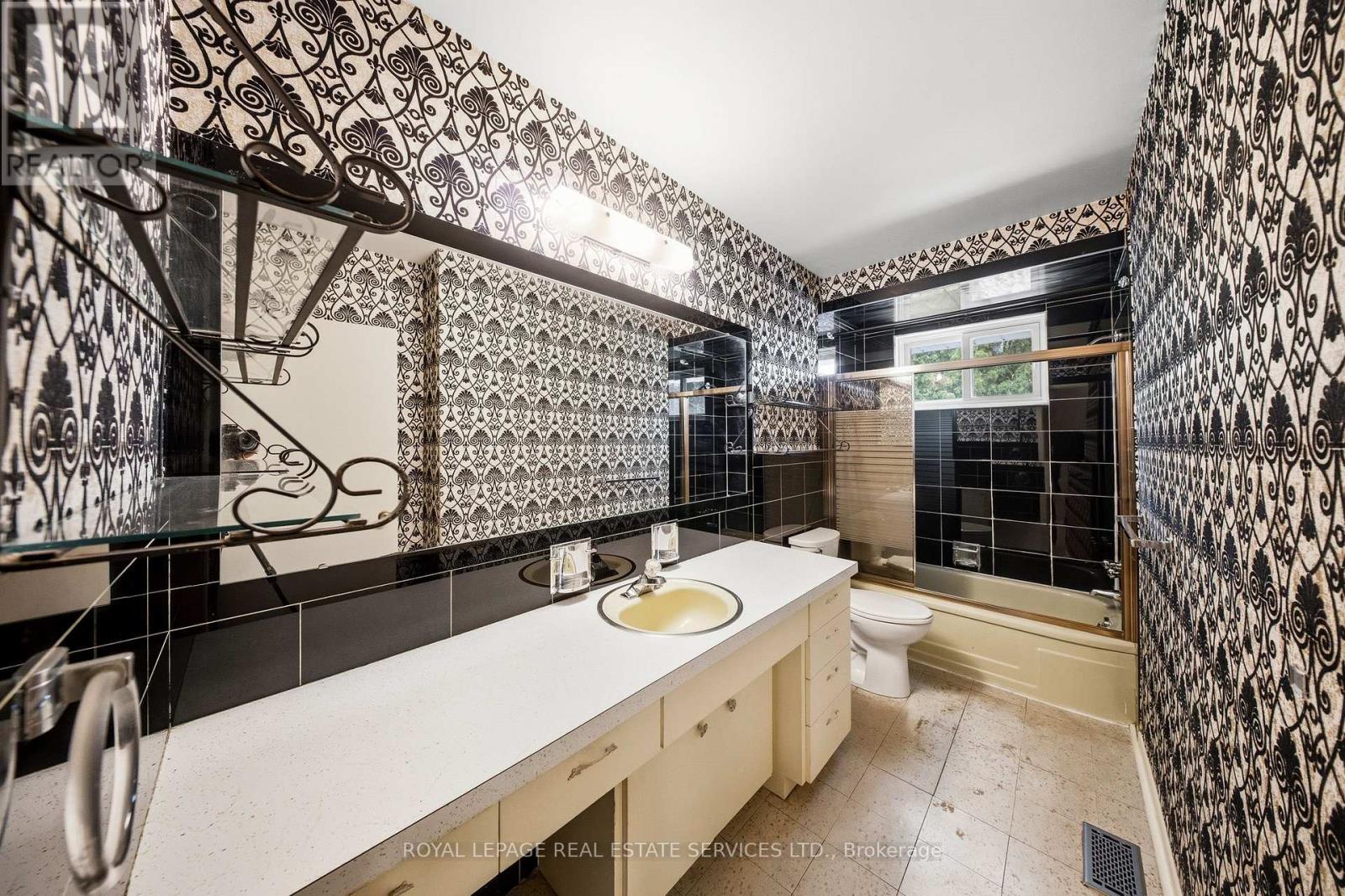 28 BEMERSYDE DRIVE - 14