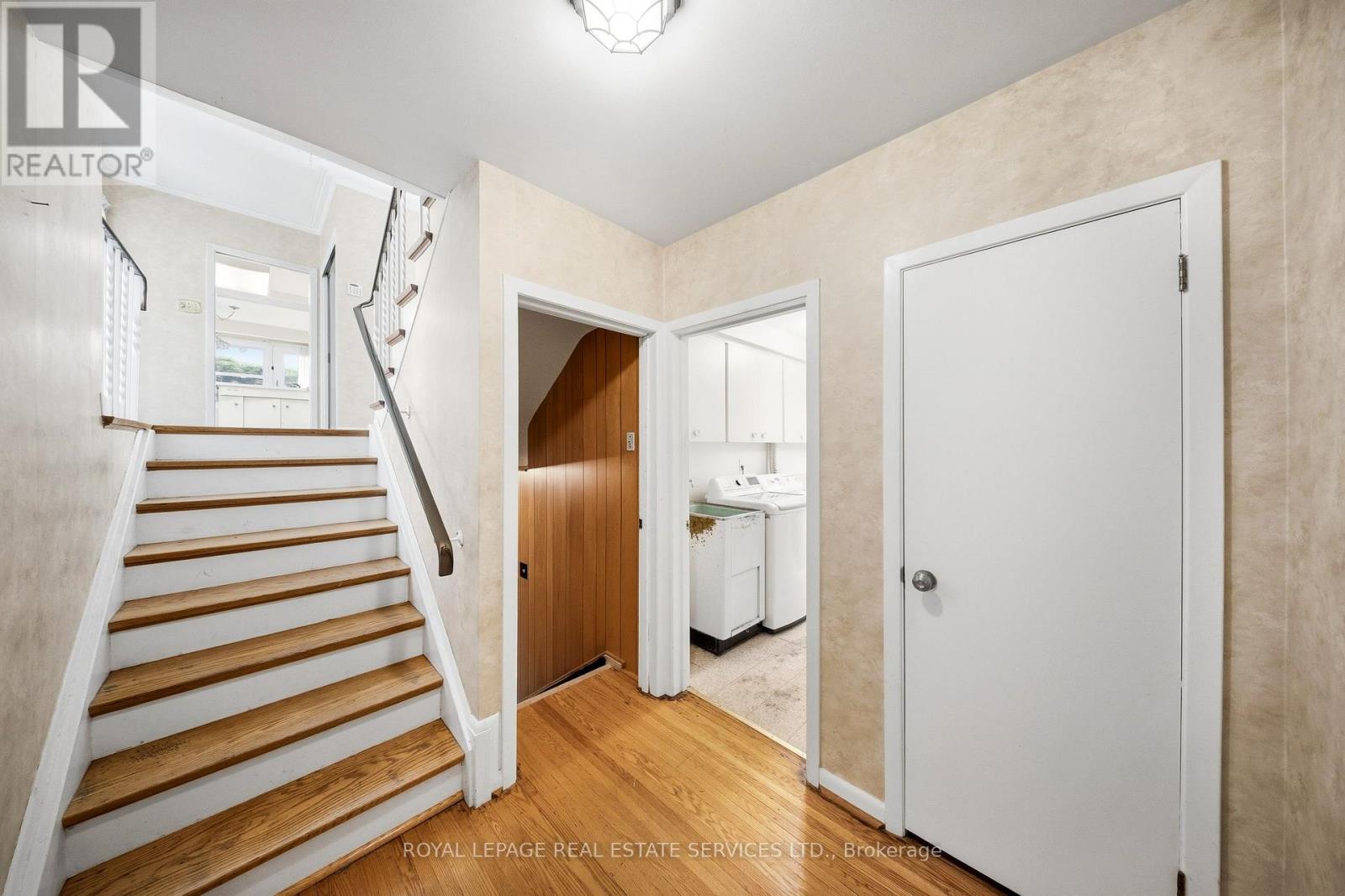 28 BEMERSYDE DRIVE - 23