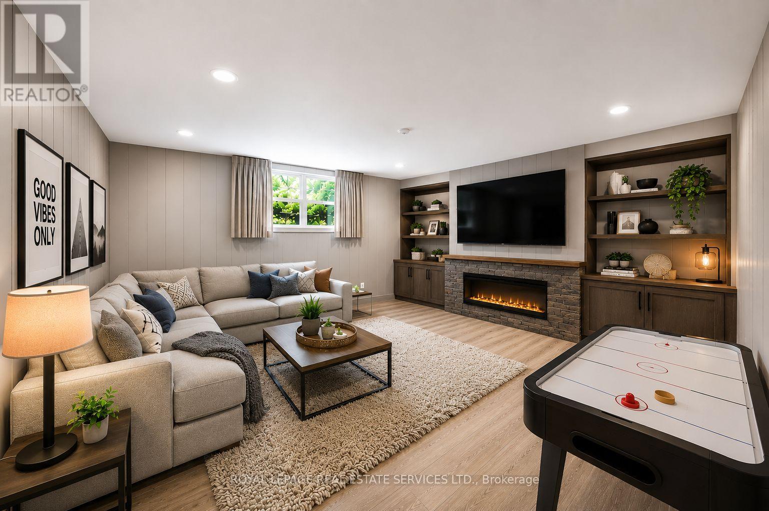 28 BEMERSYDE DRIVE - 26