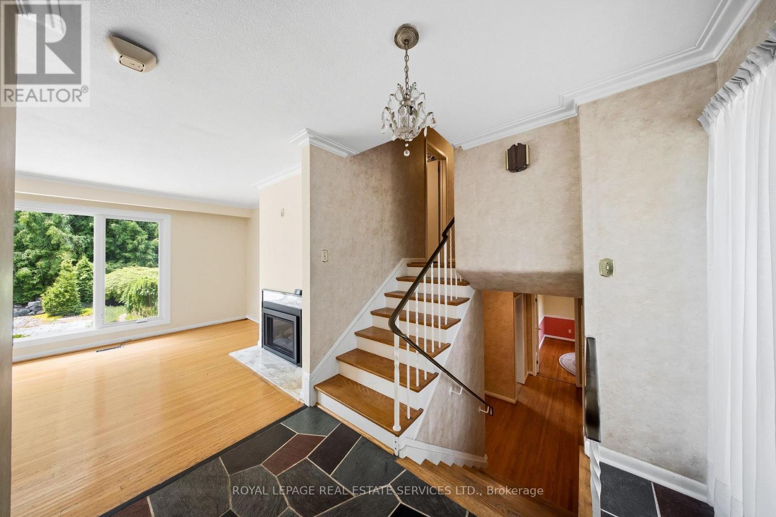 28 BEMERSYDE DRIVE - 3
