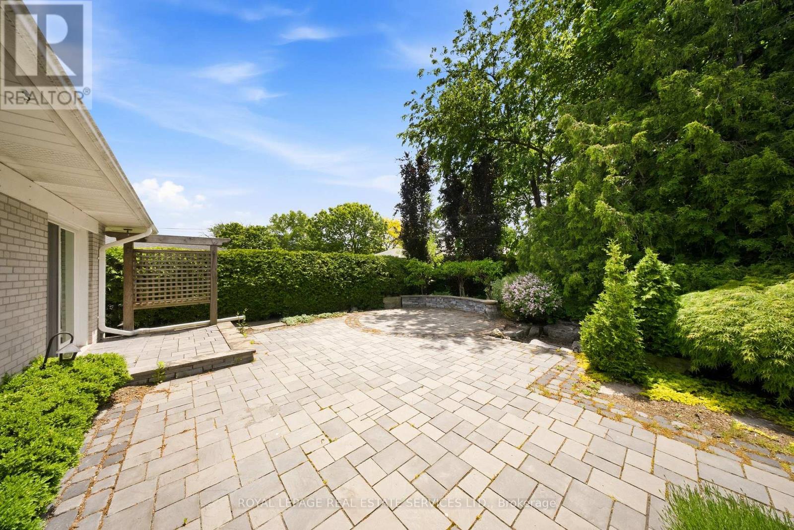 28 BEMERSYDE DRIVE - 41