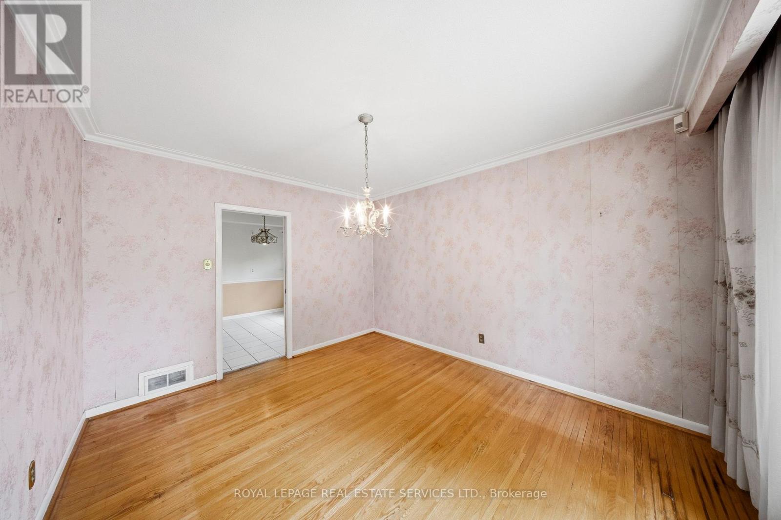 28 BEMERSYDE DRIVE - 7