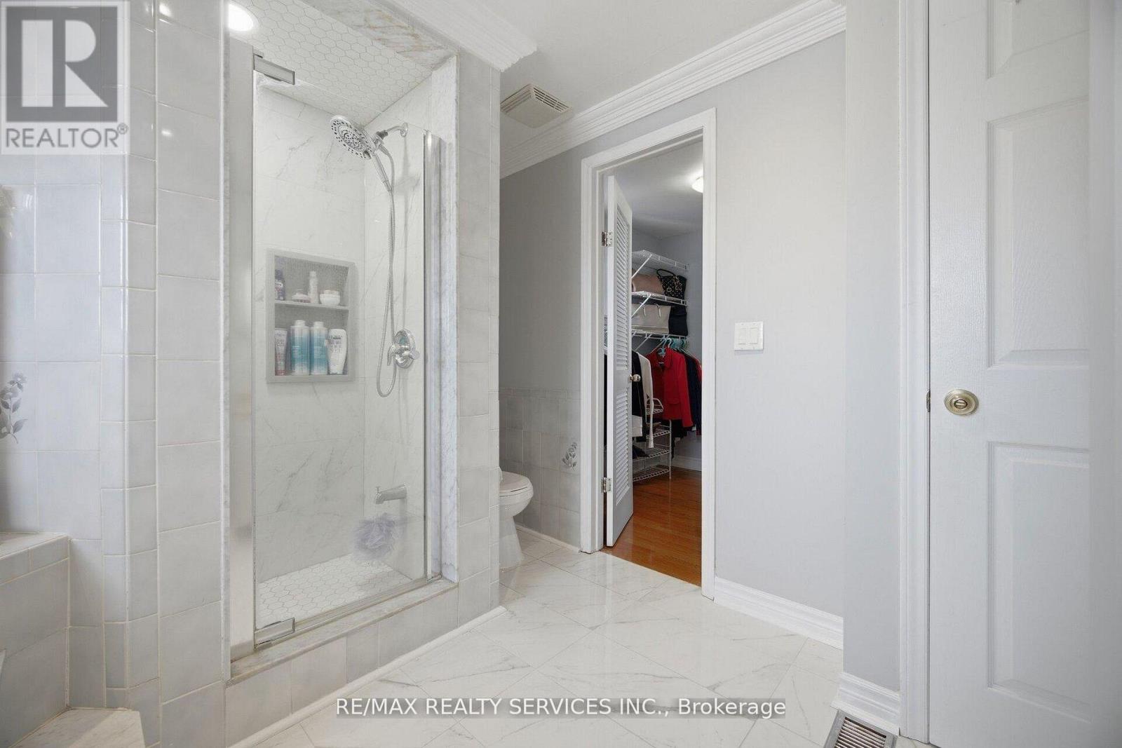 68 ELGIN DRIVE - 27