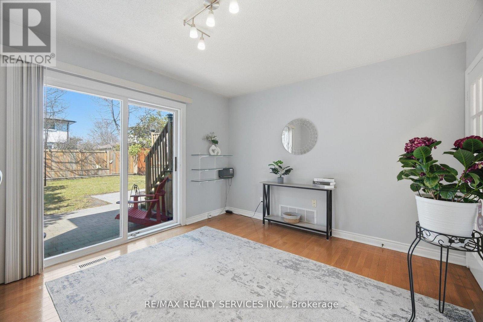 68 ELGIN DRIVE - 29
