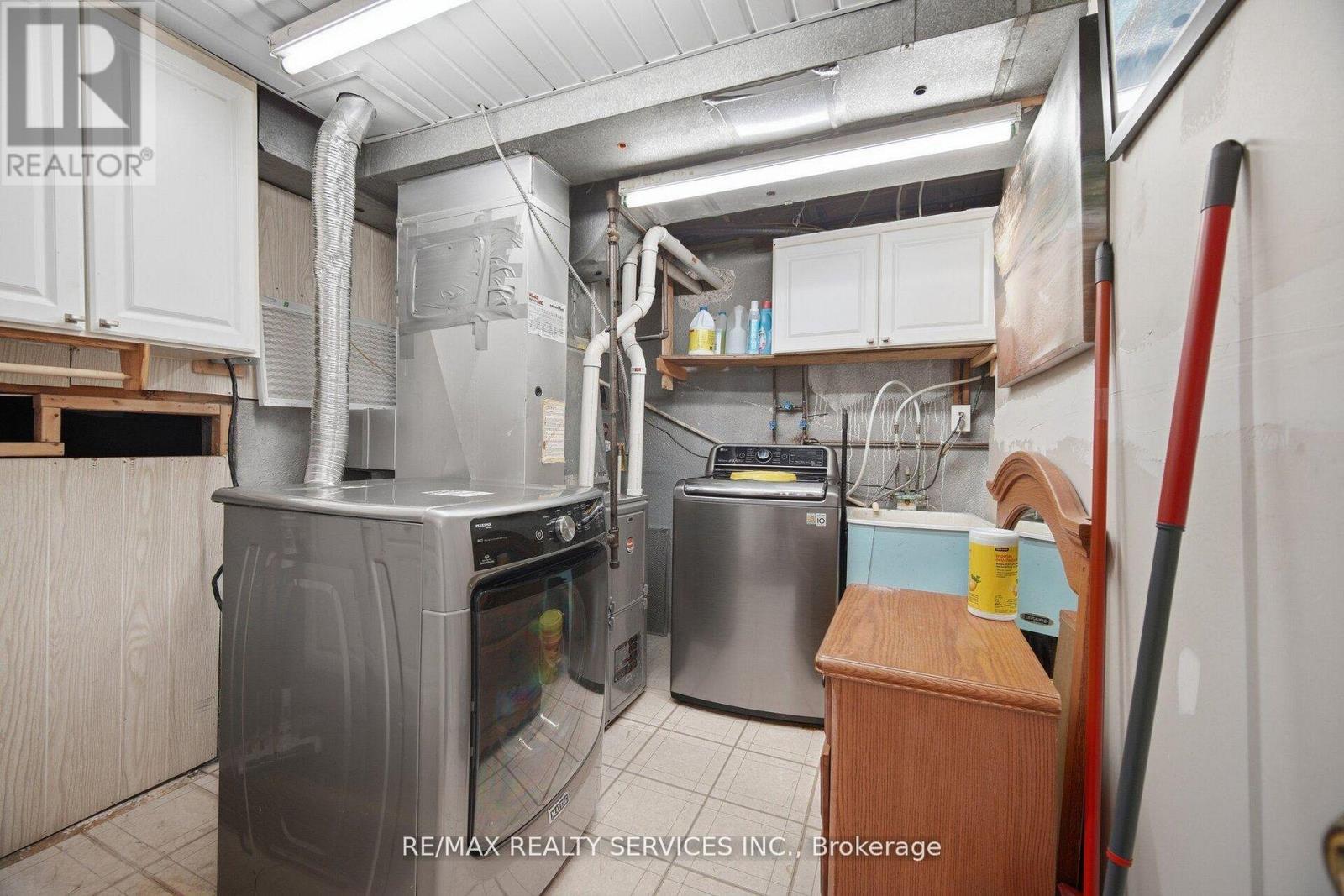 68 ELGIN DRIVE - 42