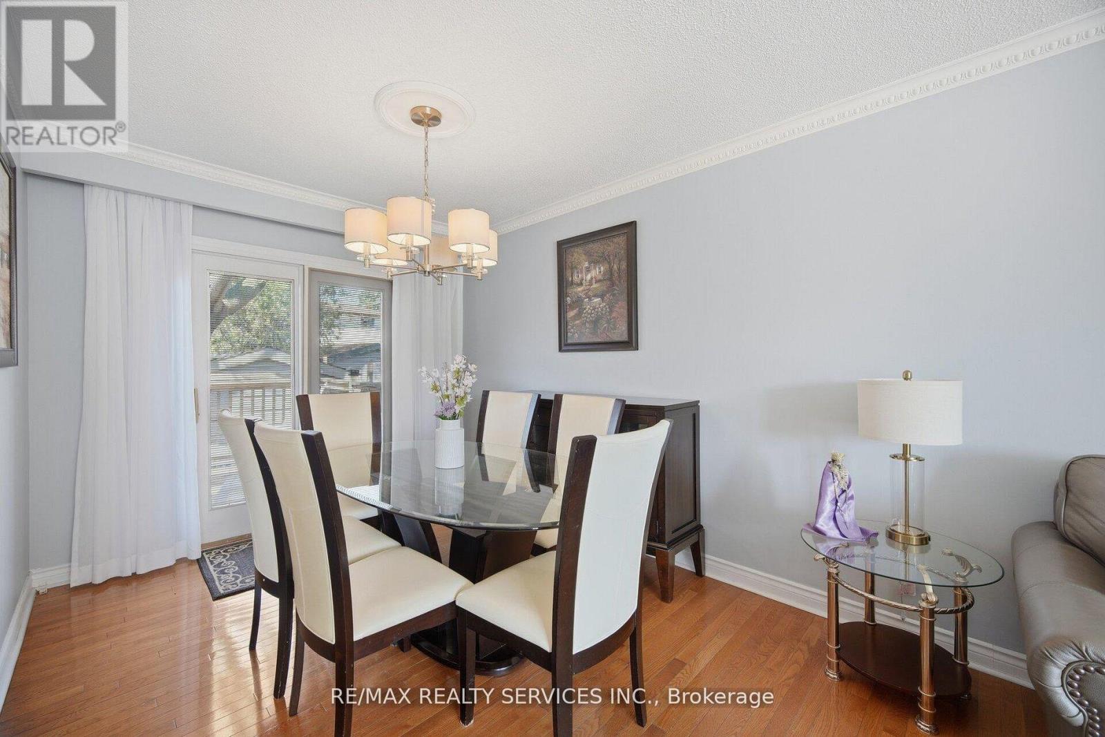 68 ELGIN DRIVE - 9