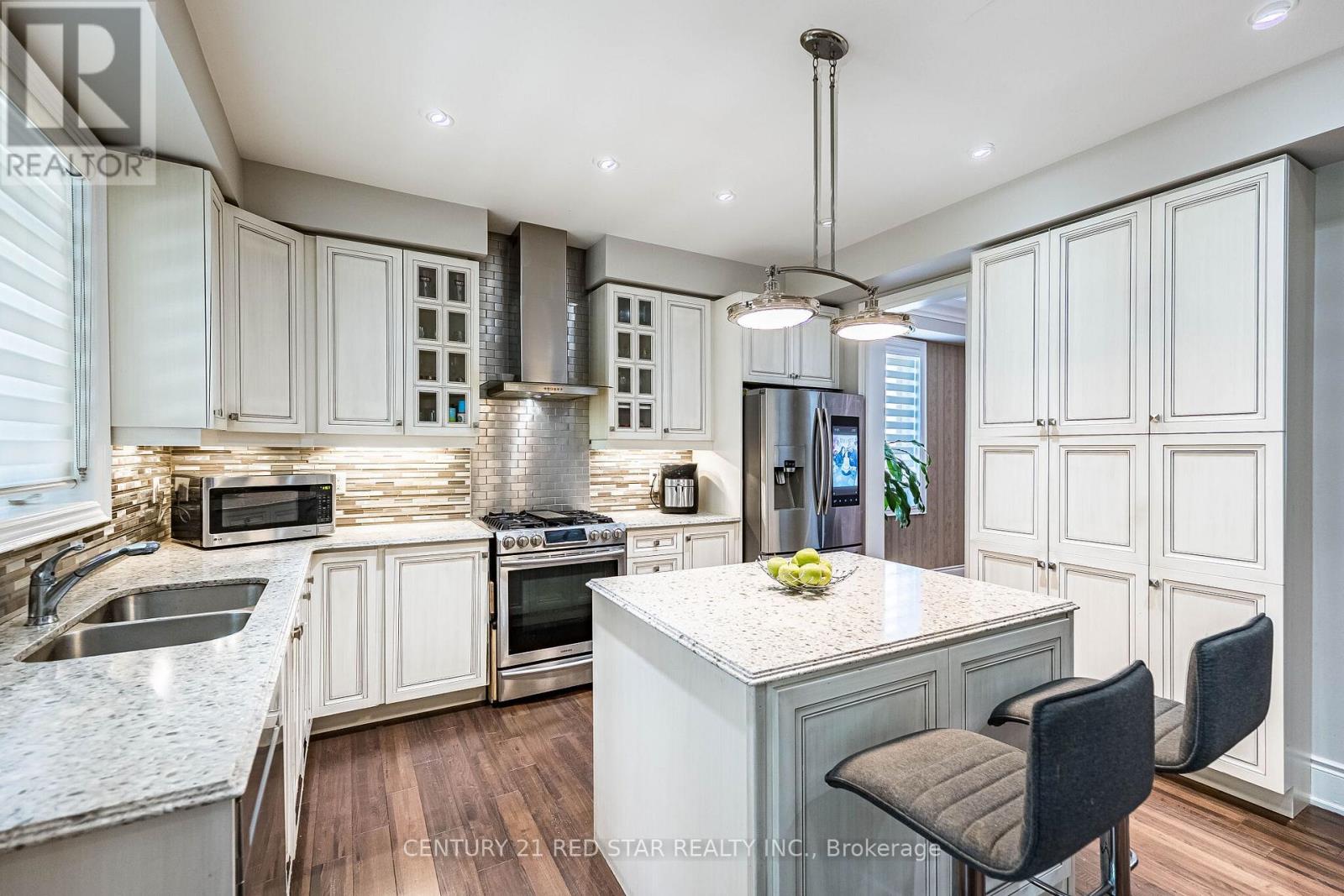 48 MORRA AVENUE - 17