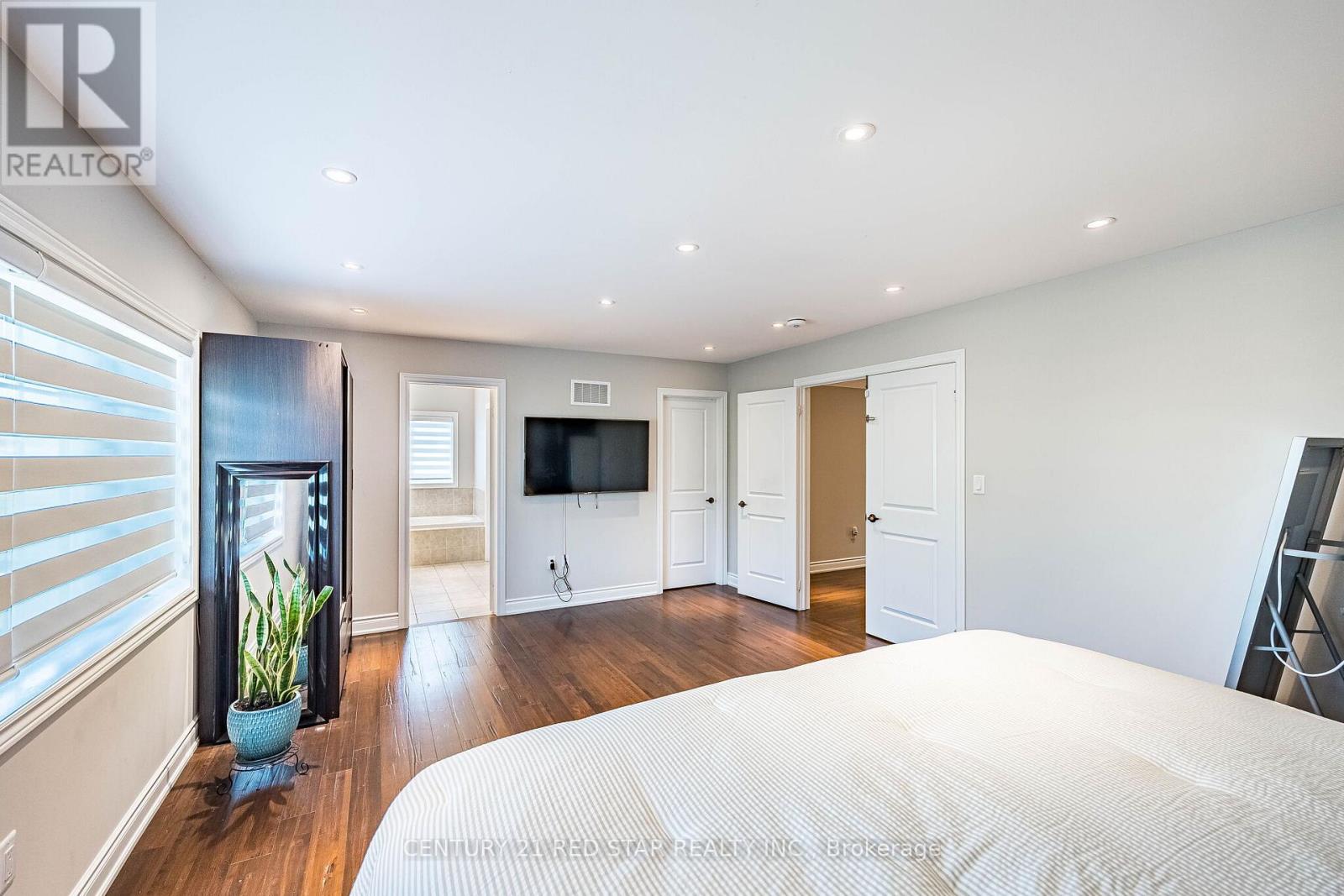 48 MORRA AVENUE - 21