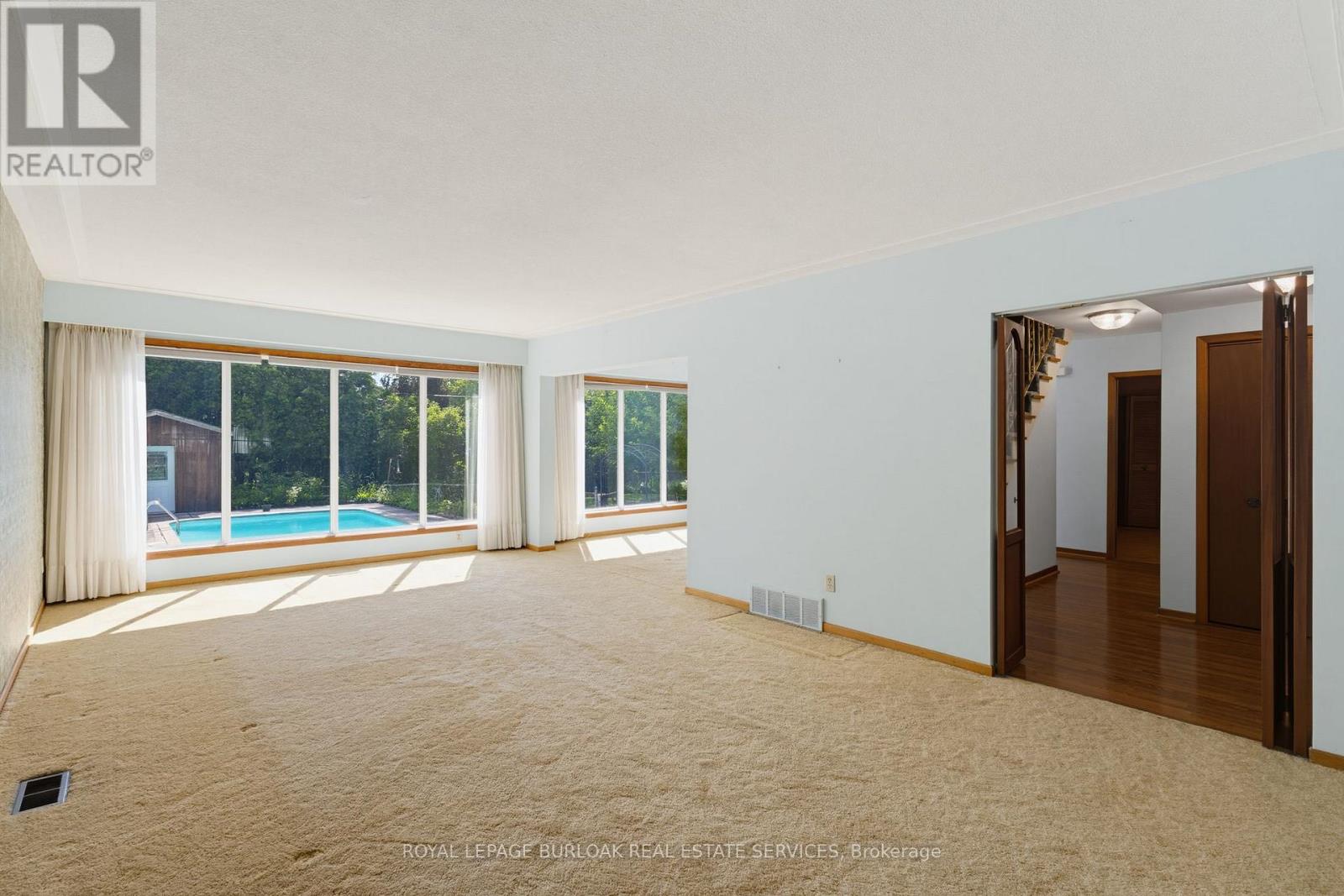 258 CAMELOT DRIVE - 10