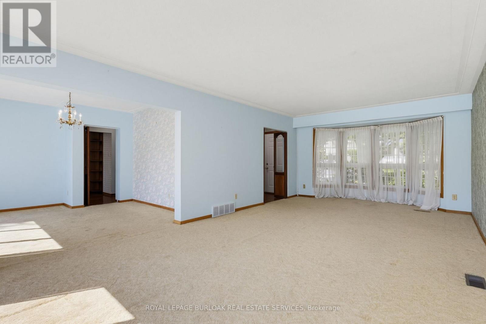 258 CAMELOT DRIVE - 12