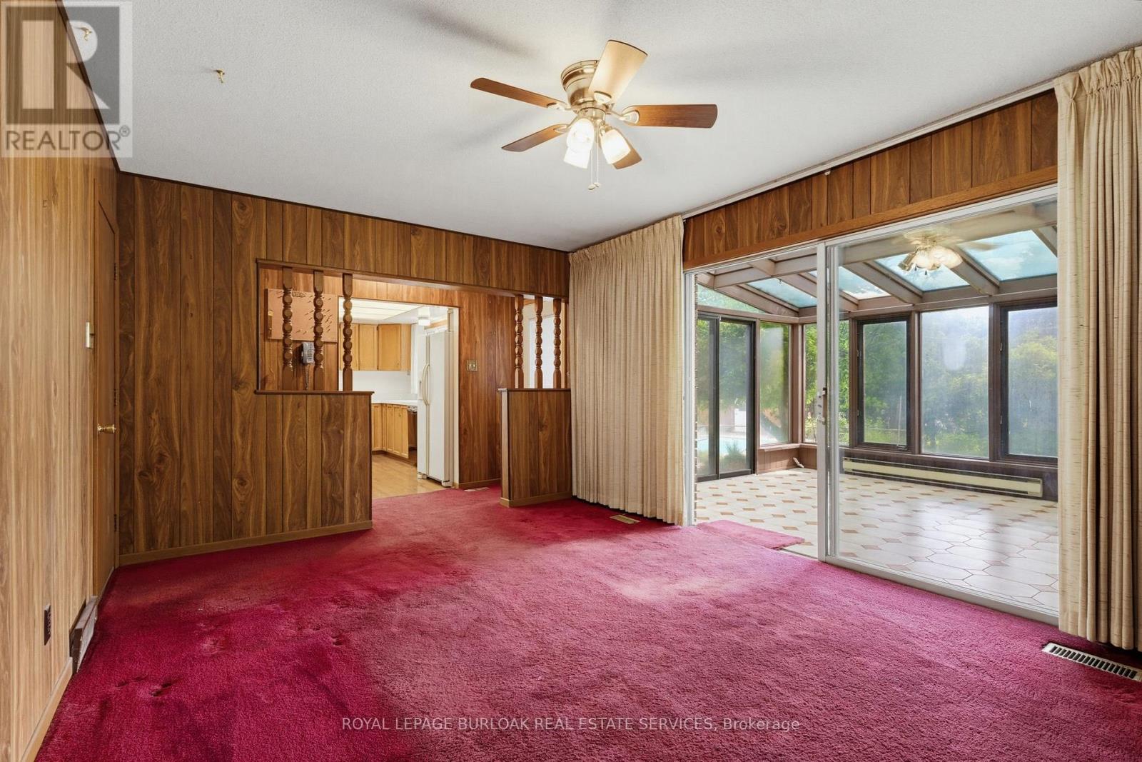 258 CAMELOT DRIVE - 22