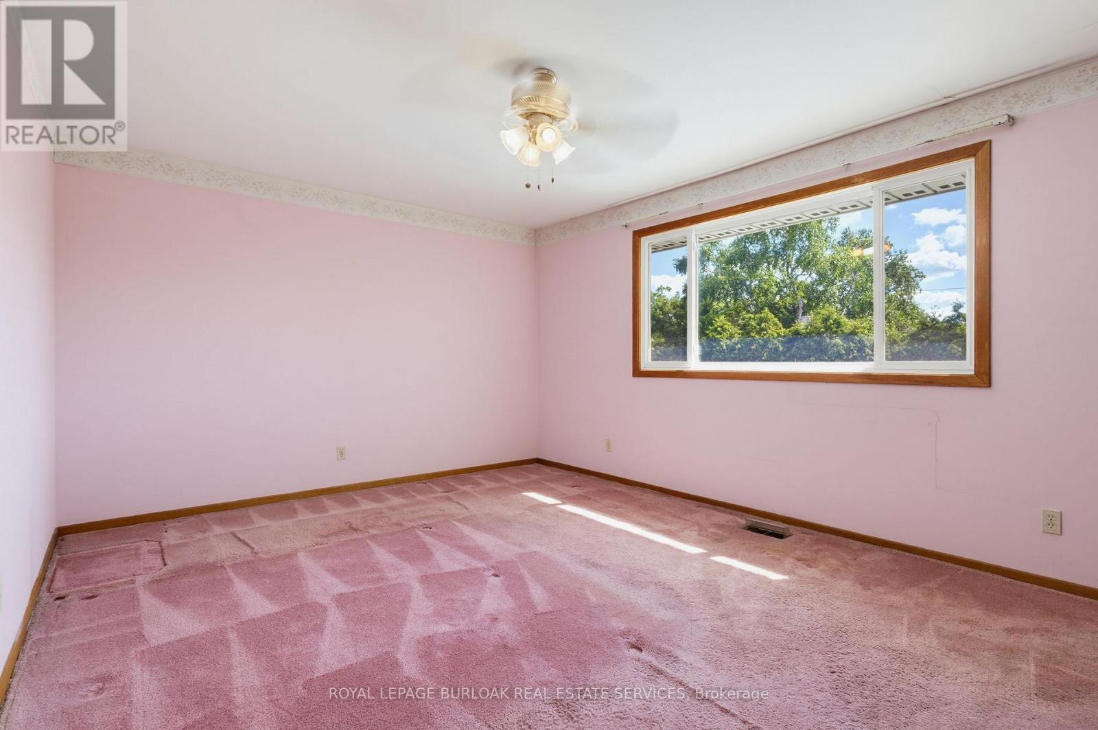 258 CAMELOT DRIVE - 28