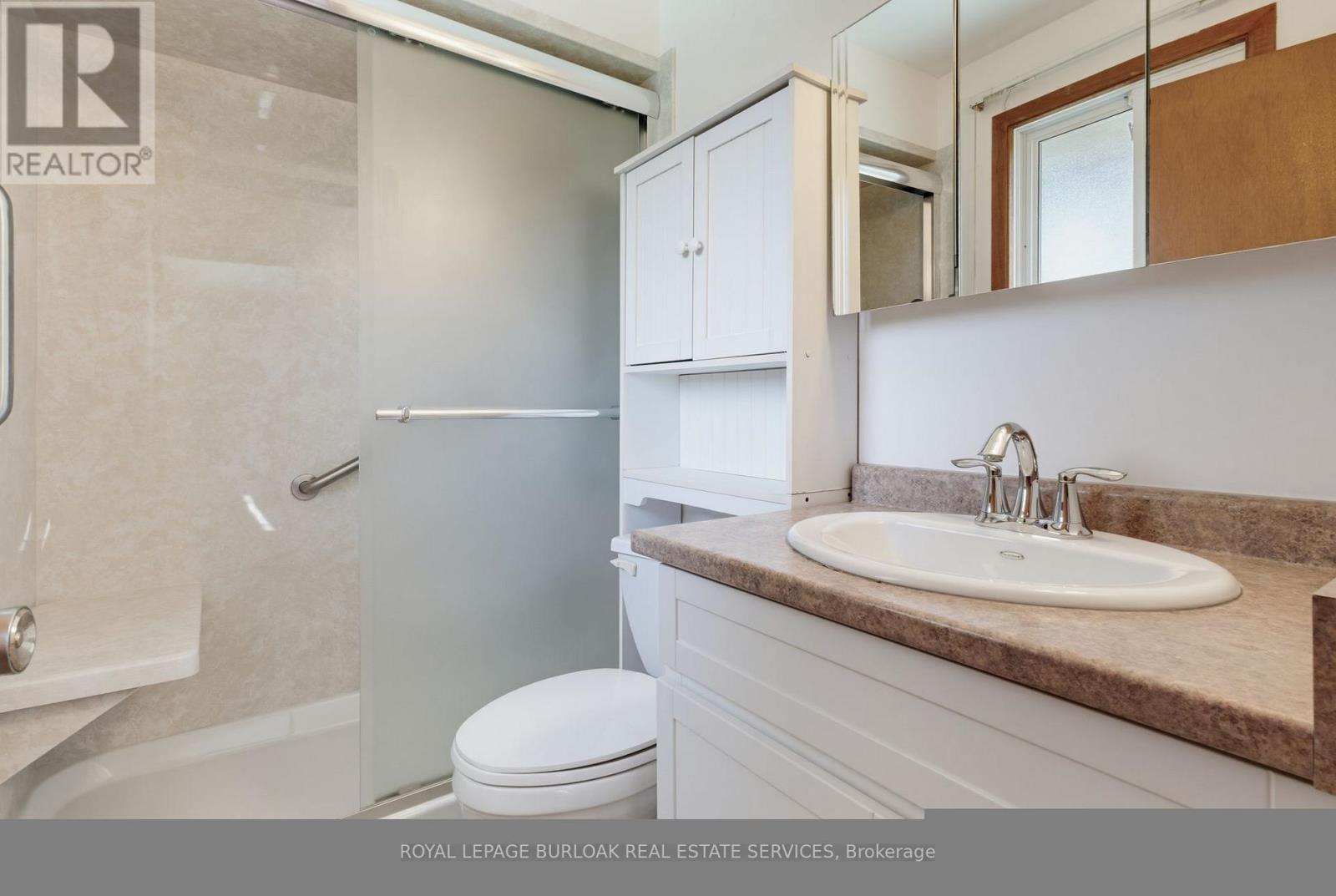 258 CAMELOT DRIVE - 29