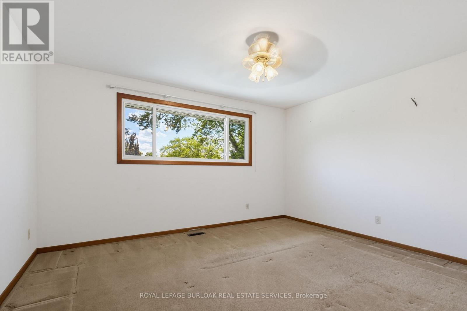 258 CAMELOT DRIVE - 35