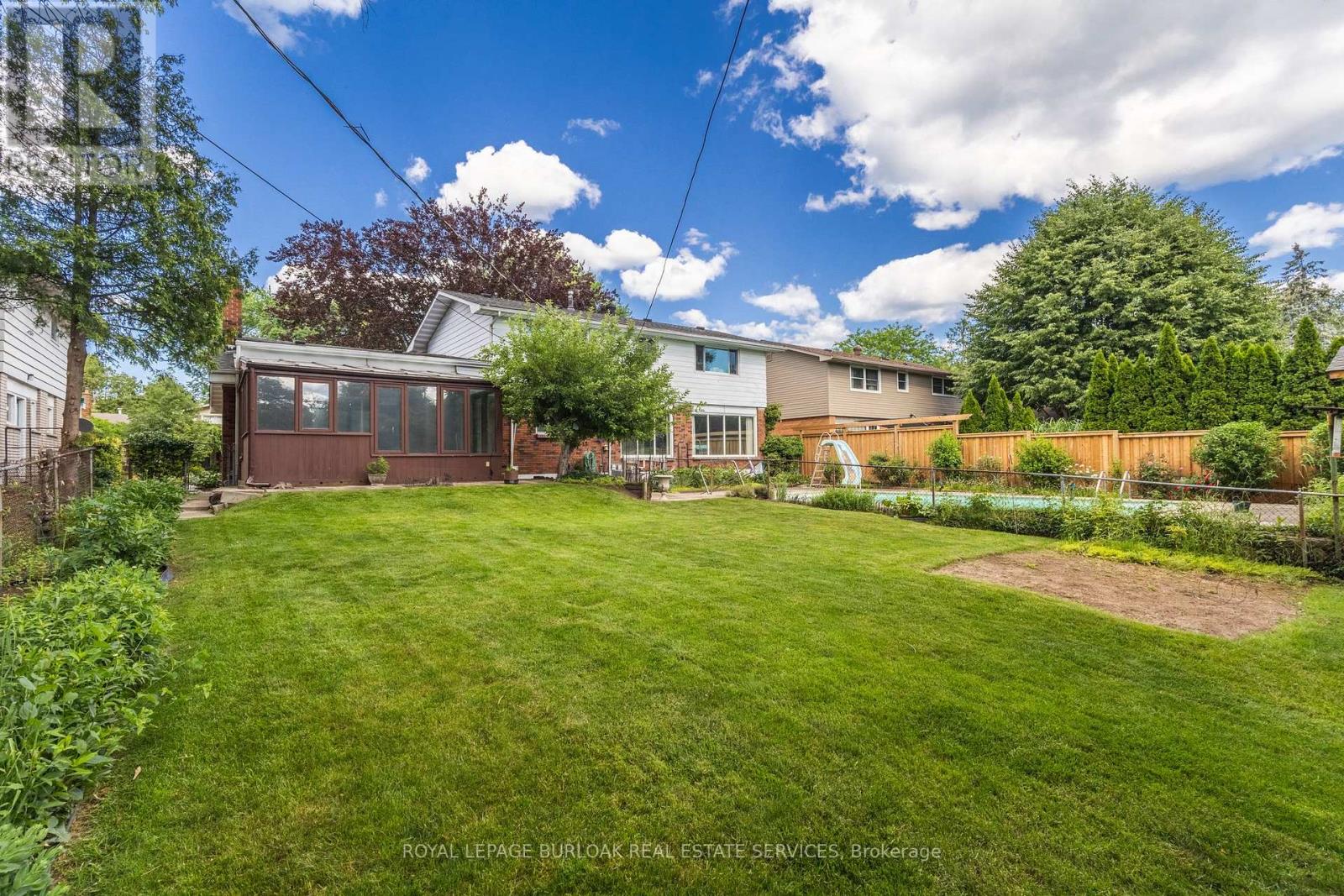 258 CAMELOT DRIVE - 37