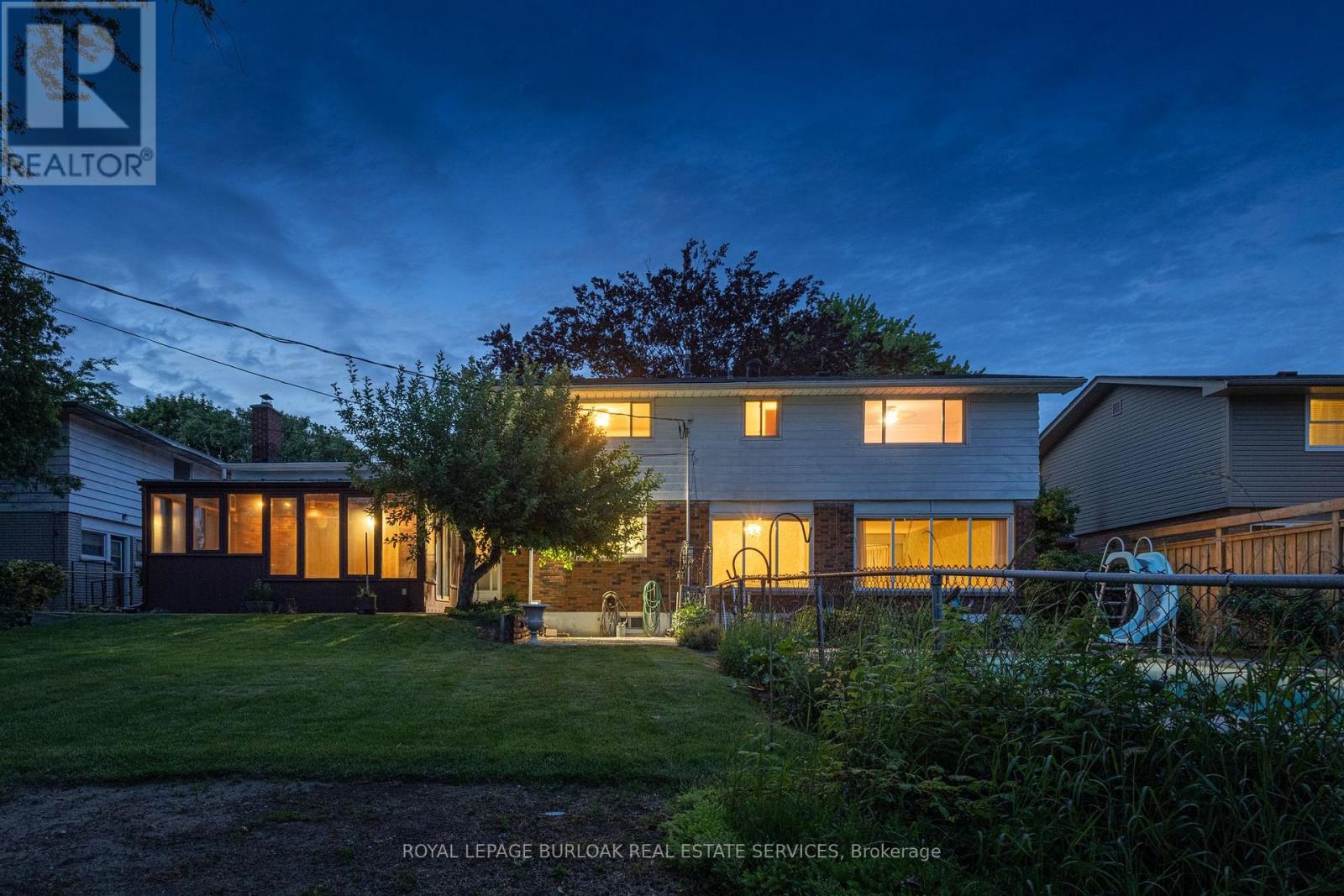258 CAMELOT DRIVE - 42