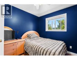 1615 Agnew Ave, Saanich, BC V8N6K6 Photo 21