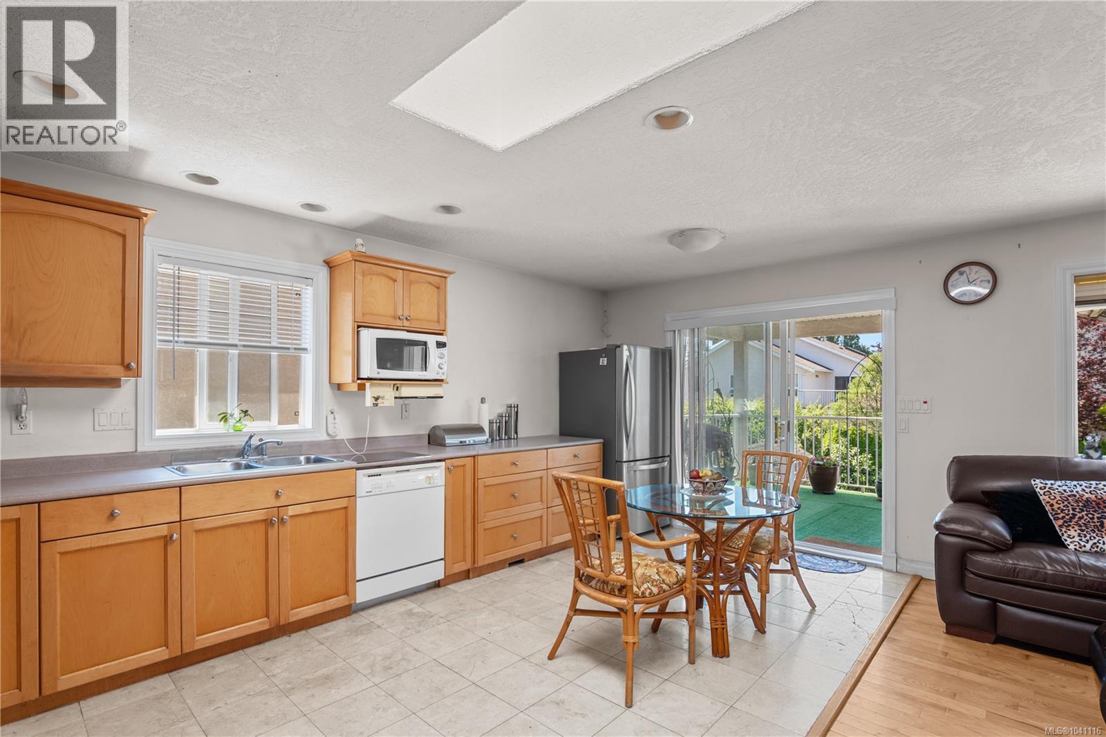 1615 Agnew Ave - 9