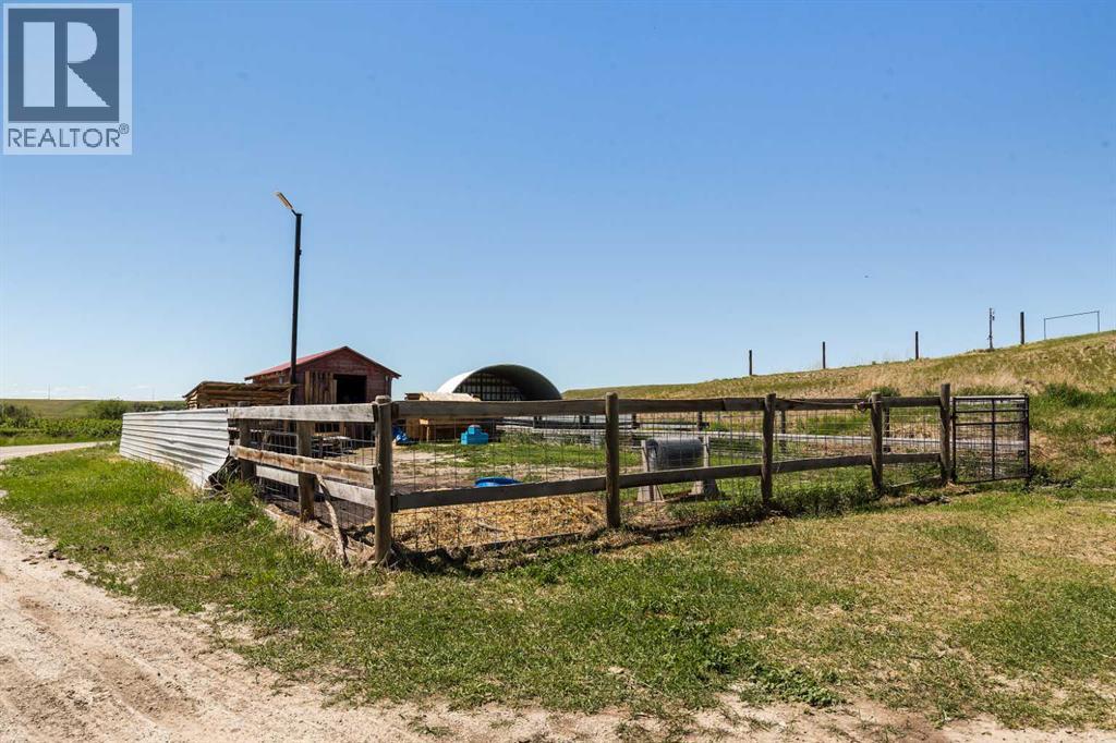 222041B TWP Rd. 52 — photo 43