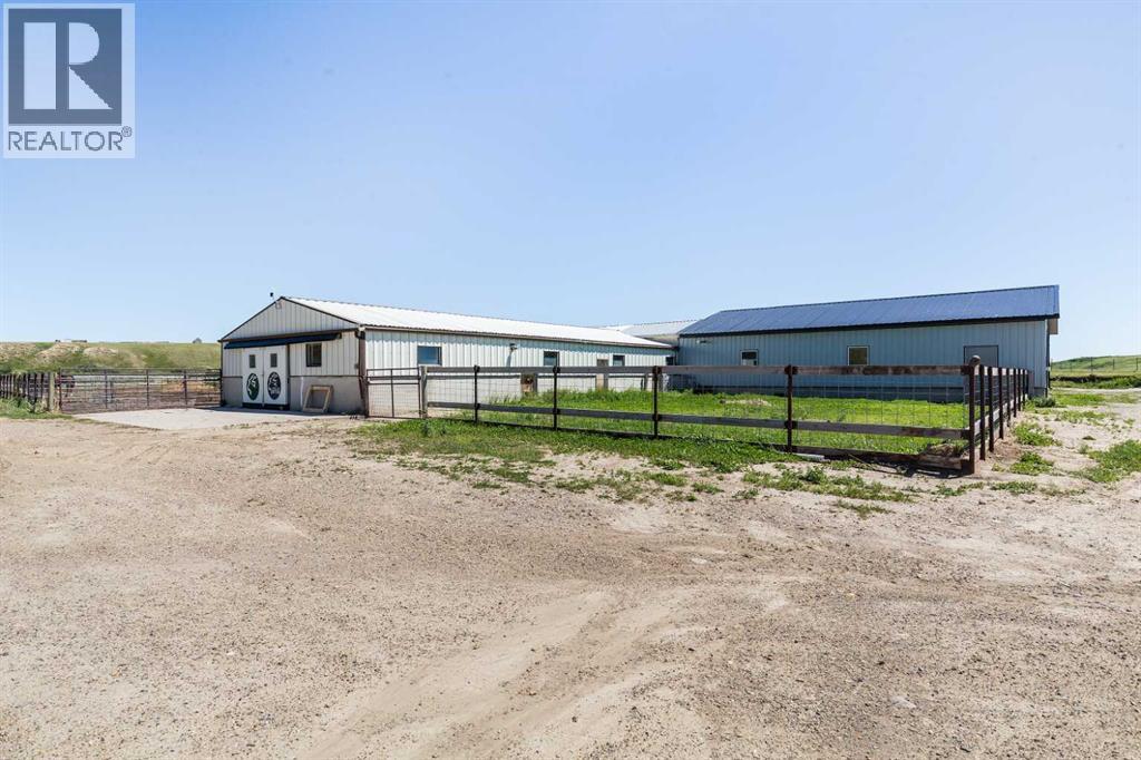 222041B TWP Rd. 52 — photo 49