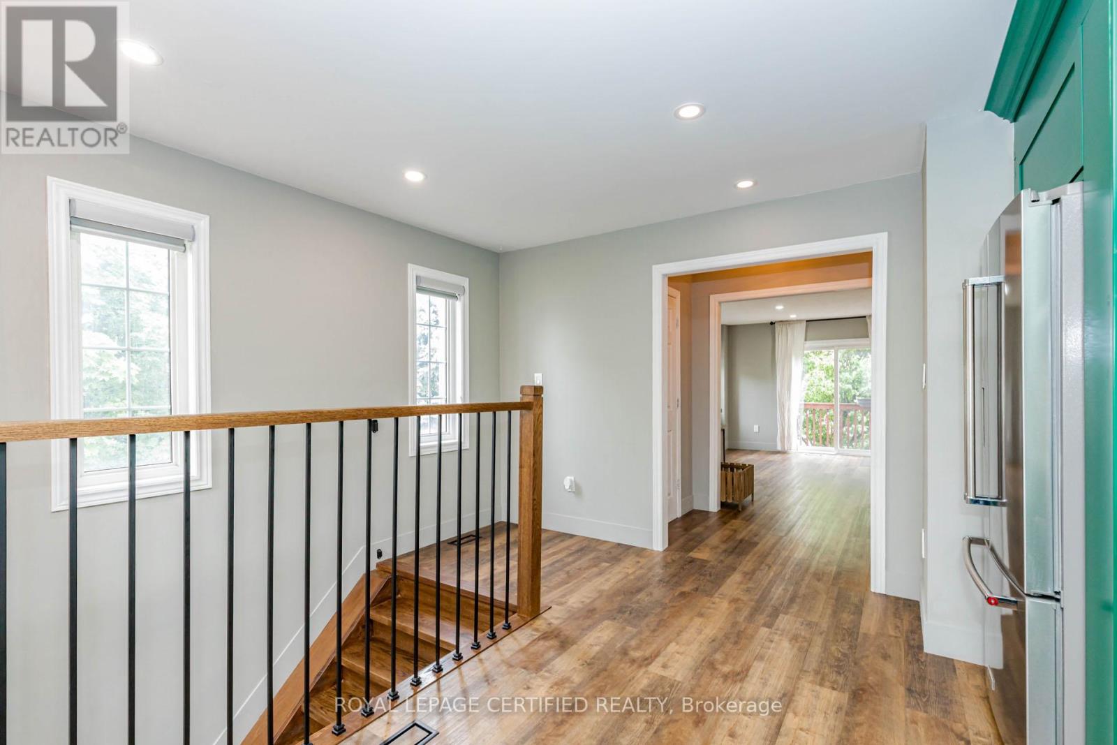 #1 1128 DUNDAS STREET W - 13
