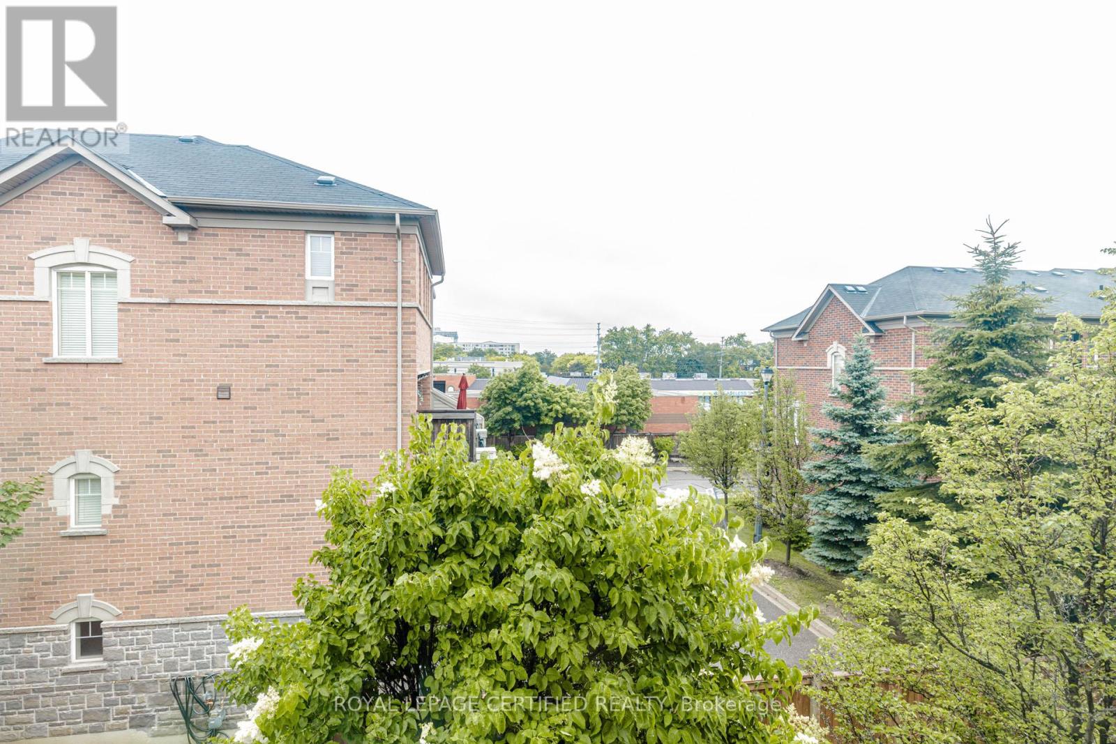 #1 1128 DUNDAS STREET W - 23