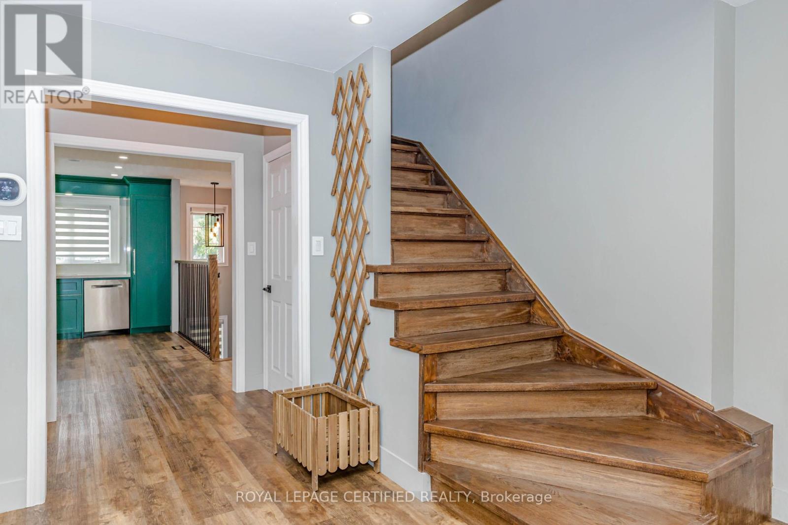 #1 1128 DUNDAS STREET W - 19