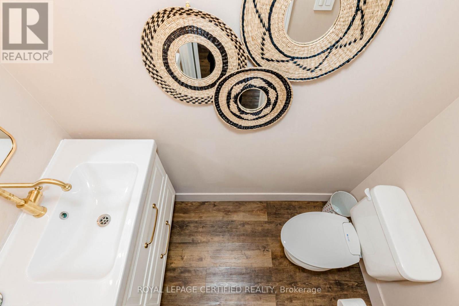 #1 1128 DUNDAS STREET W - 25