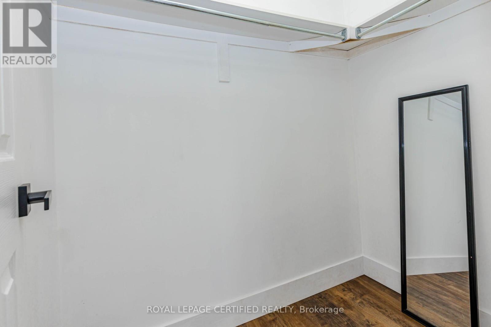 #1 1128 DUNDAS STREET W - 30