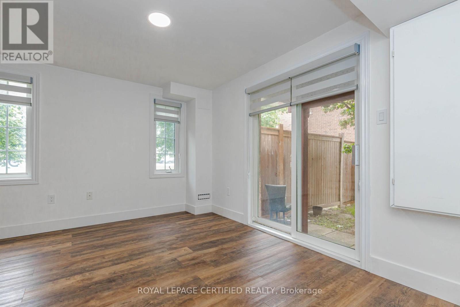 #1 1128 DUNDAS STREET W - 41