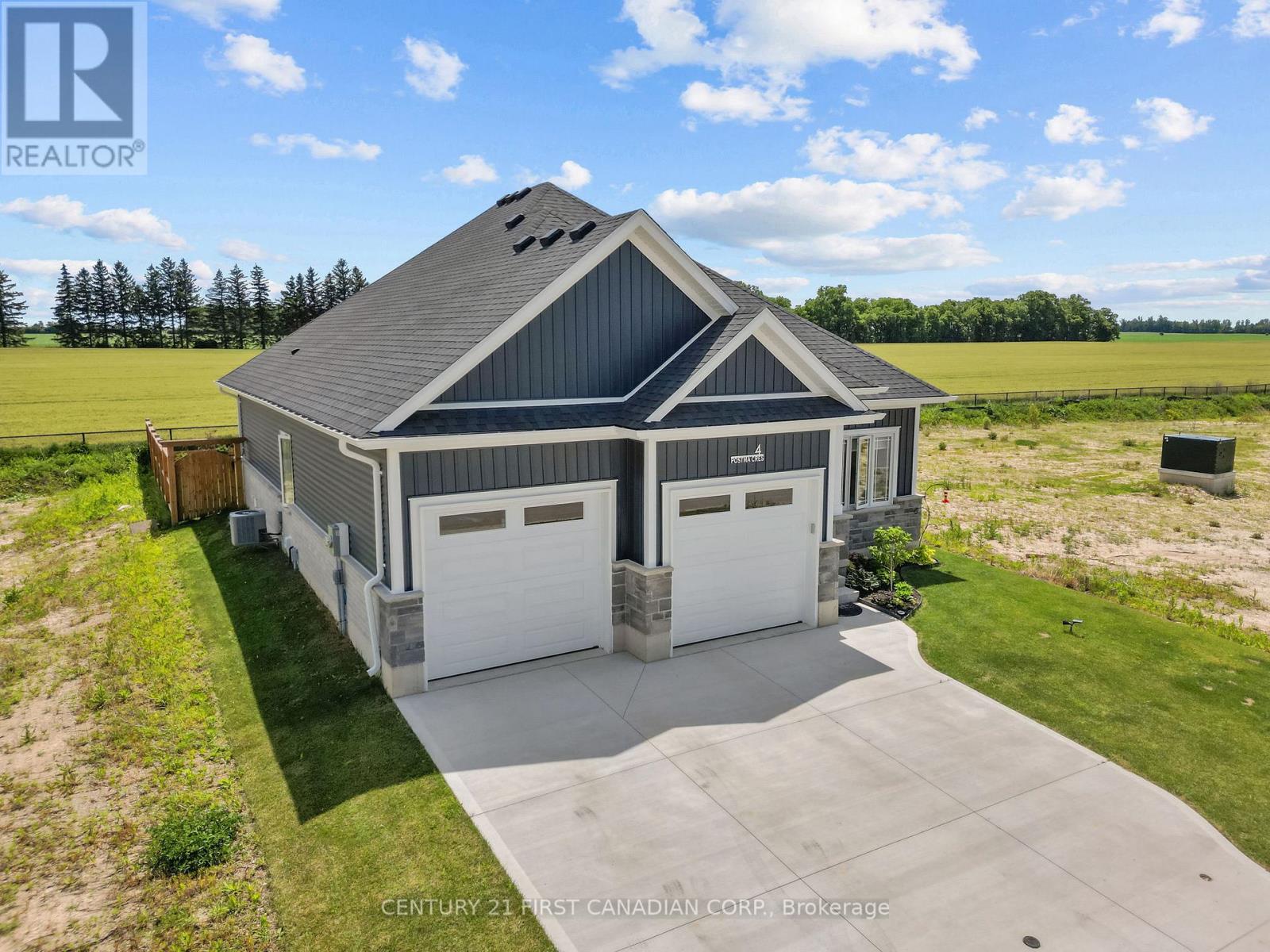 4 POSTMA CRESCENT - 3