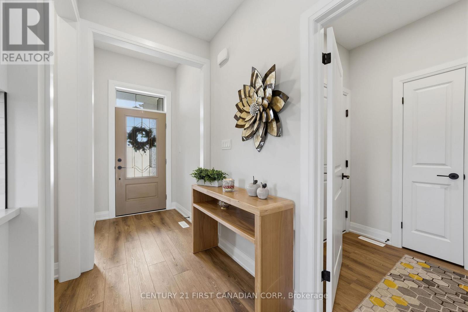 4 POSTMA CRESCENT - 5