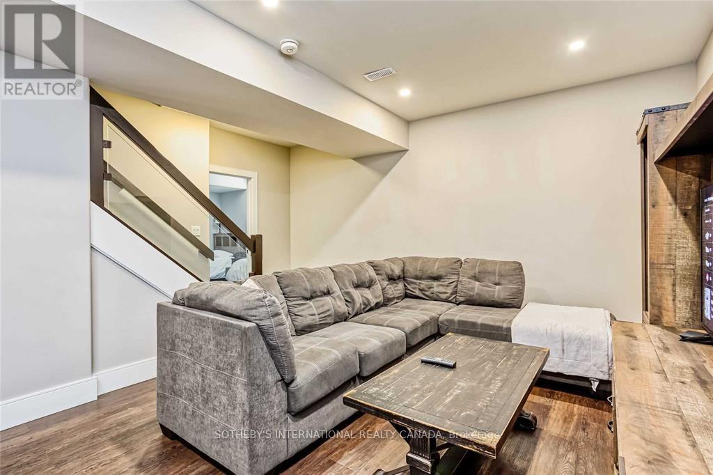 145 JOZO WEIDER BOULEVARD - 31