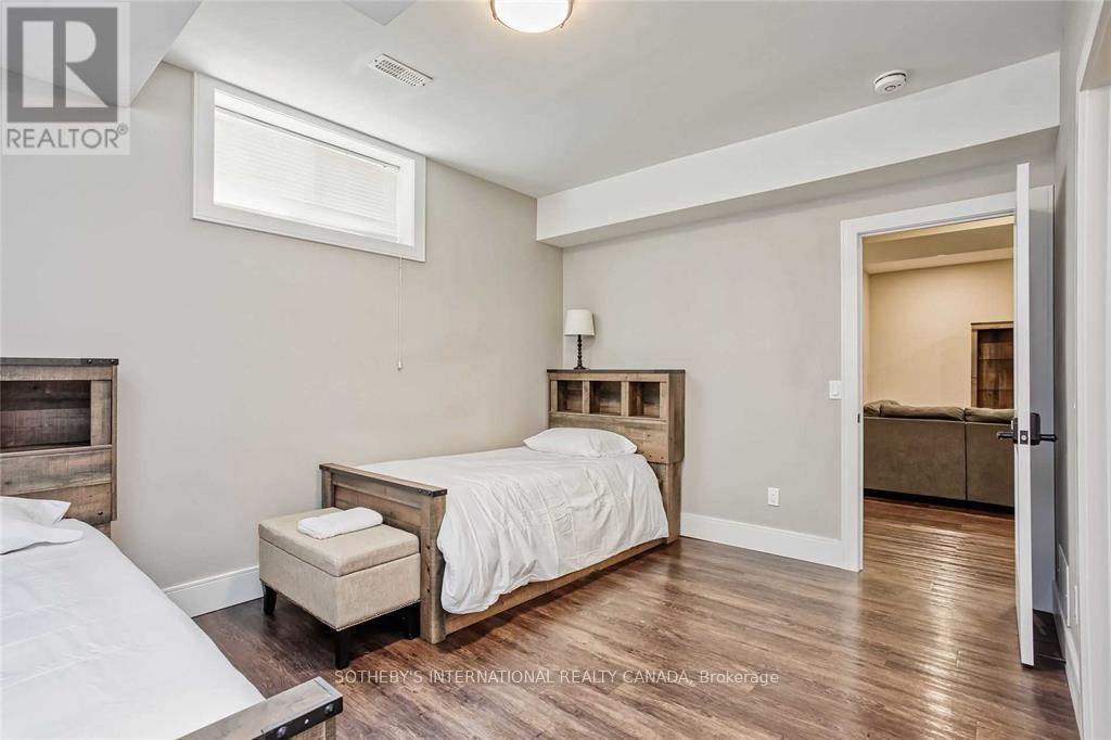 145 JOZO WEIDER BOULEVARD - 33
