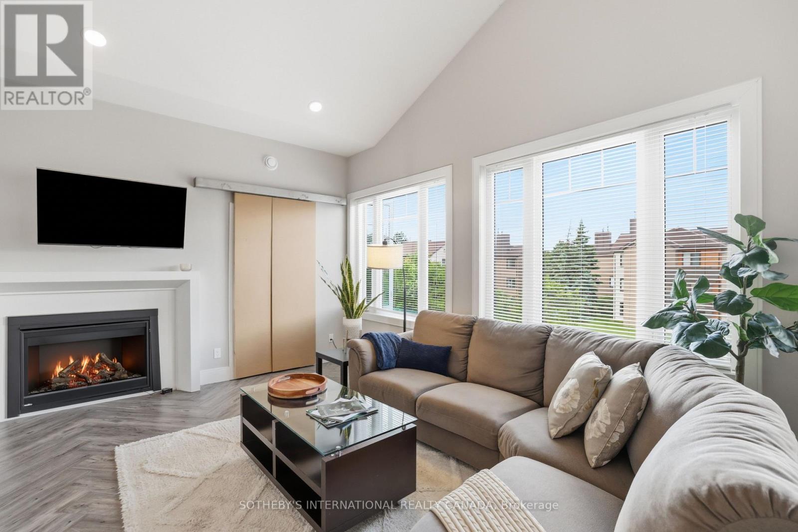 145 JOZO WEIDER BOULEVARD - 48