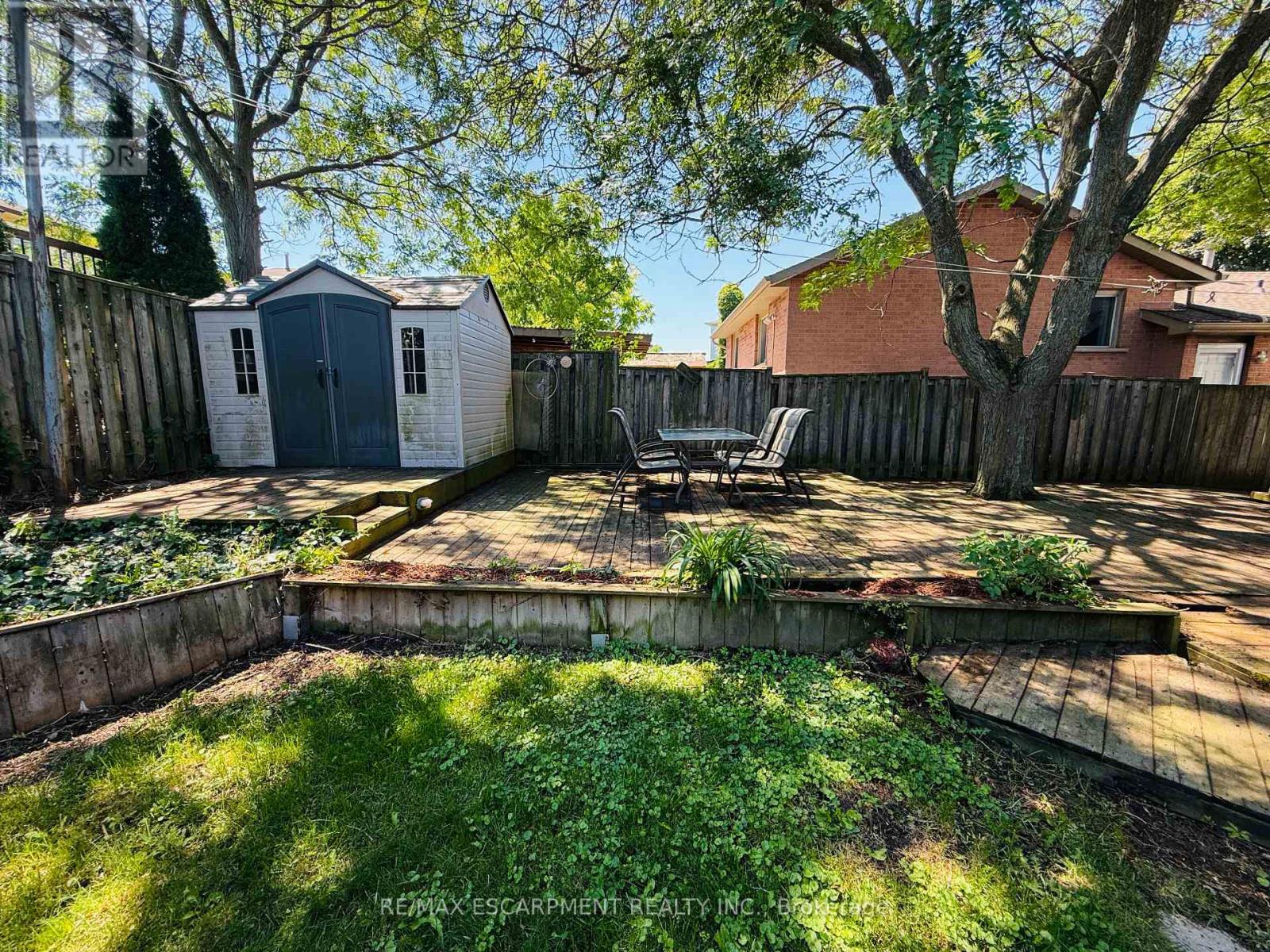 3 TWINOAKS CRESCENT - 15