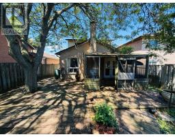 3 Twinoaks Crescent, Hamilton, ON L8J2E6 Photo 13