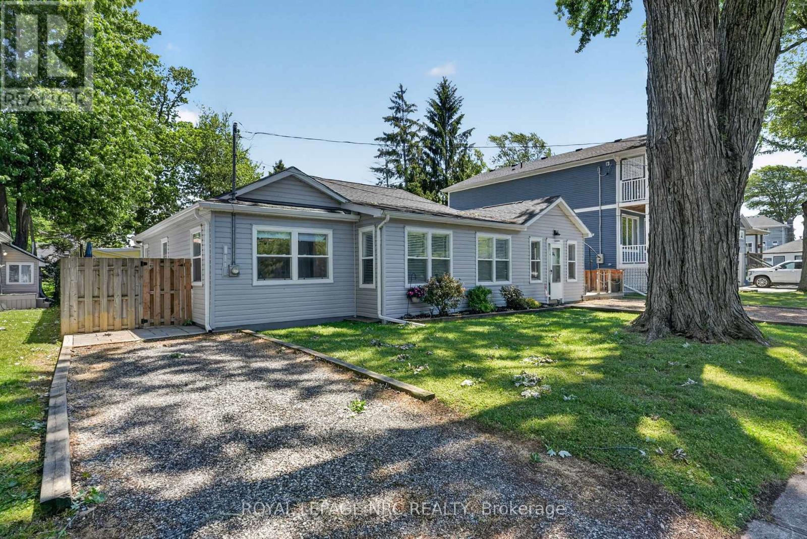 404 LAKEWOOD AVENUE - 2