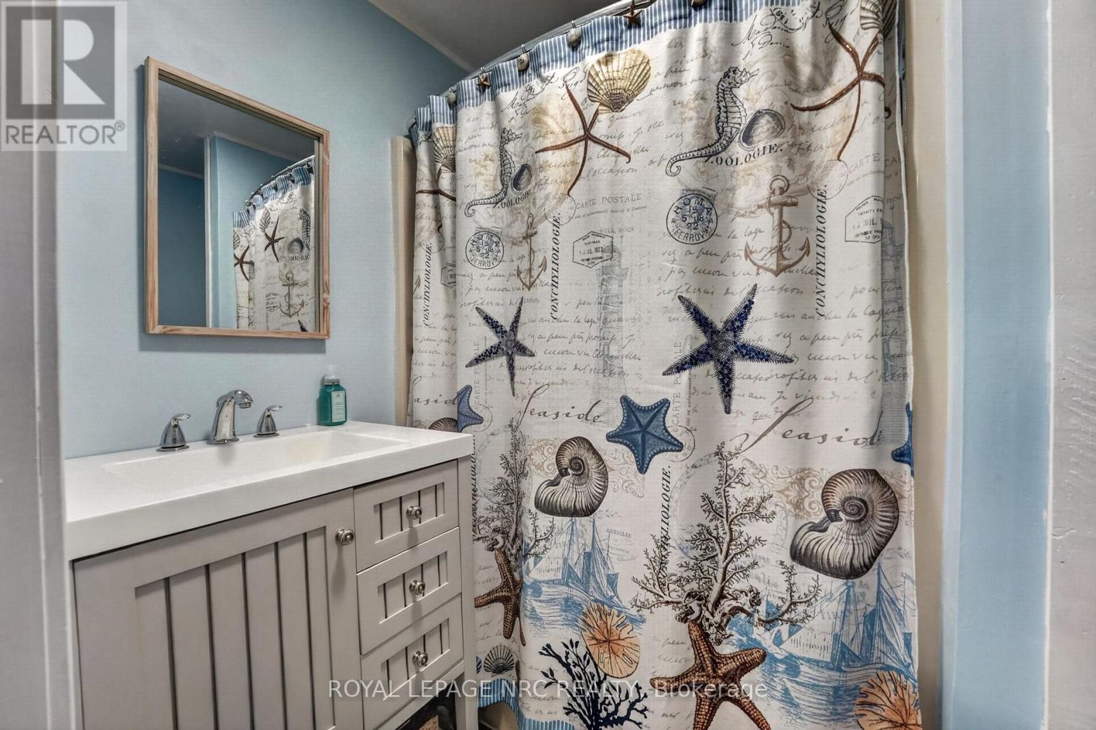 404 LAKEWOOD AVENUE - 32