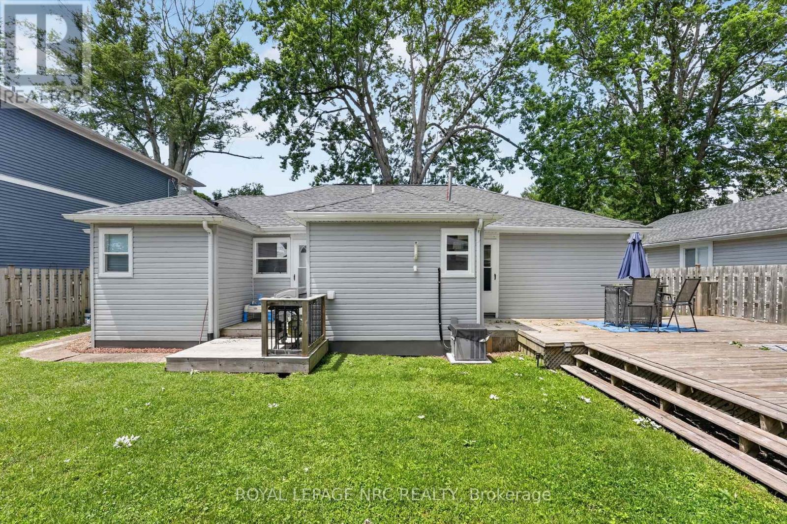 404 LAKEWOOD AVENUE - 34
