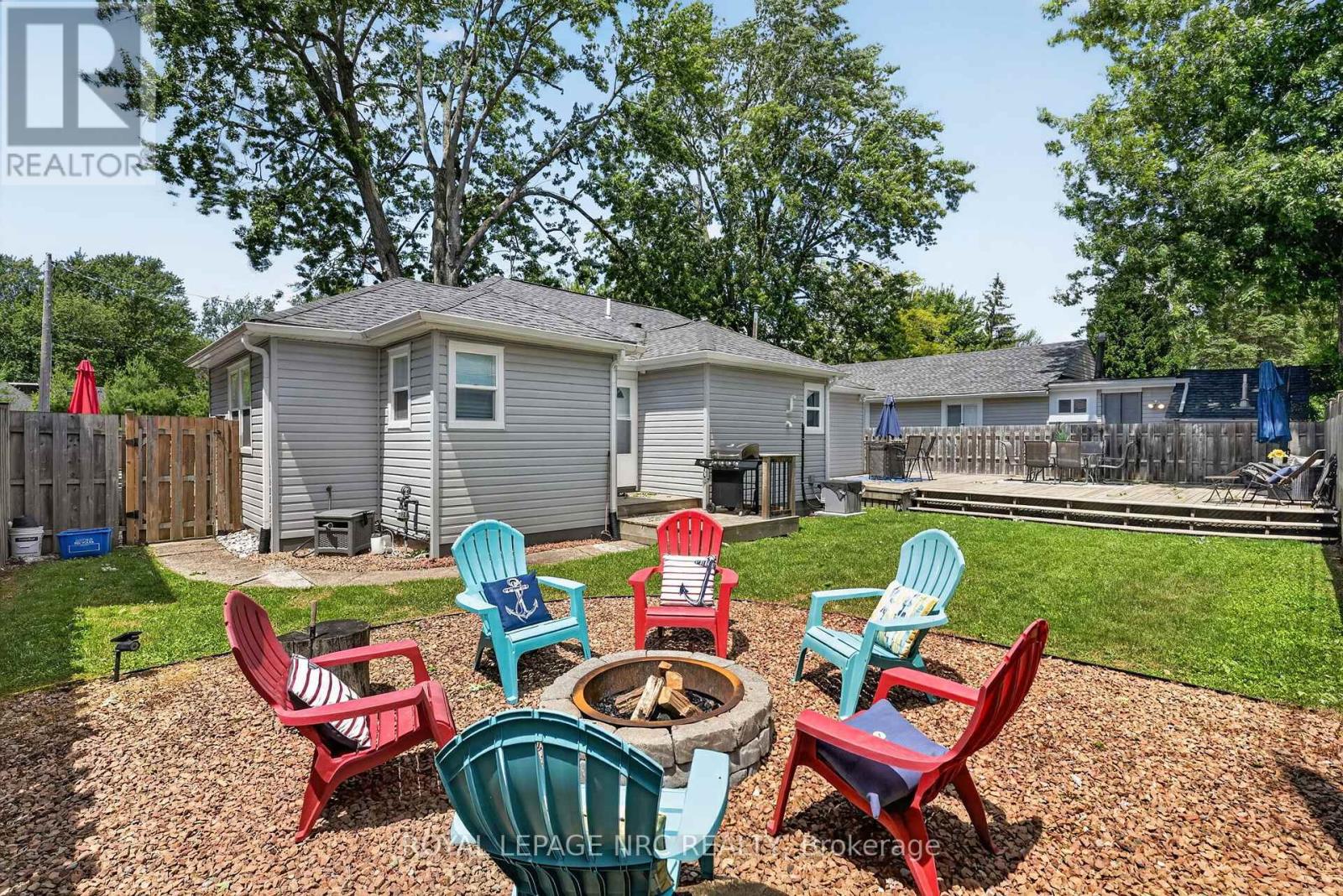 404 LAKEWOOD AVENUE - 35